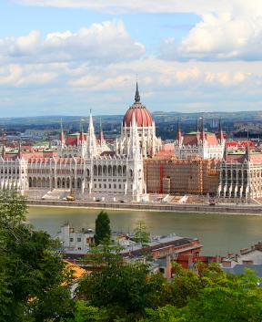  Mogočni Parlament v Budimpešti